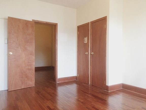 3rd image of 180 Knickerbocker Ave APT 3R