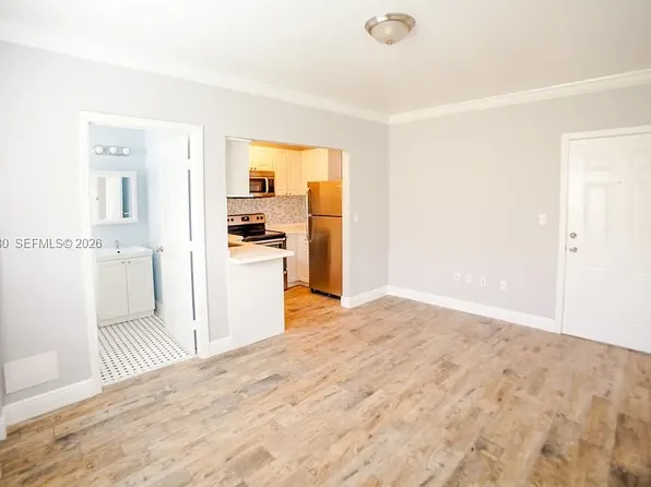 53 NE 49th St APT 4A, Miami, FL 33137