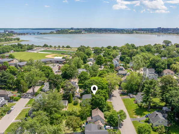 13 Wellington Road, Portland, ME 04103