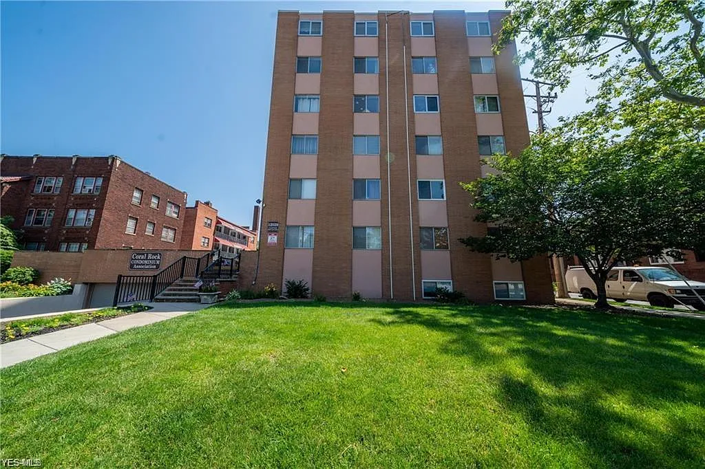 12029 Clifton Blvd APT 202 photo 1