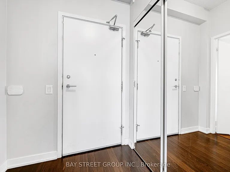121 McMahon Dr #2708 — Photo 6