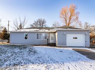 805 19th St S, Fargo, ND 58103