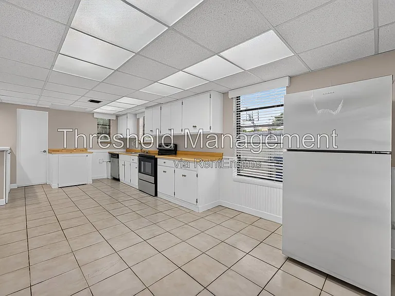 19632 NE 12th Pl — Photo 52