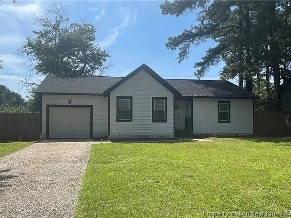 909 Whitcomb Dr, Fayetteville, NC 28311