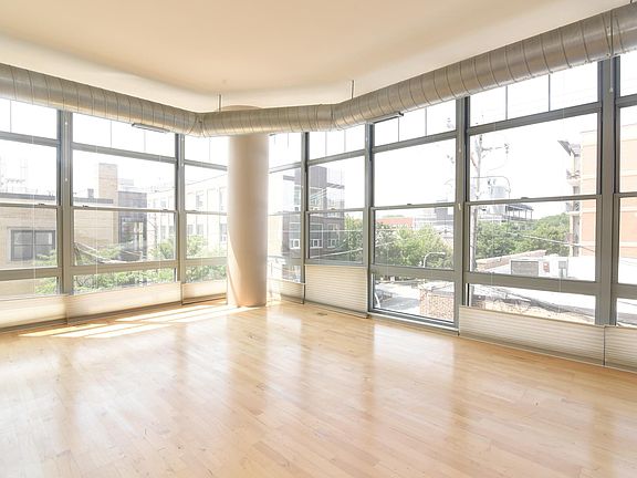 Spacious, & Bright Living overlooking the West Loop! Live li