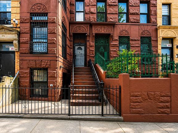 3rd image of 262 Vernon Avenue