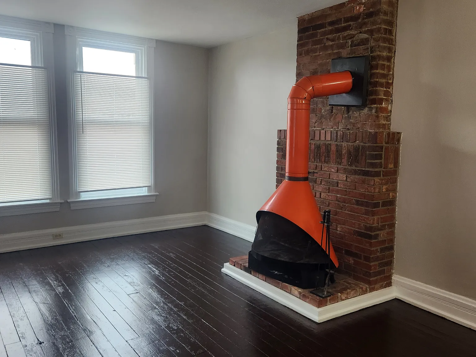 1 bed, 900 sqft, $875 — Photo 2