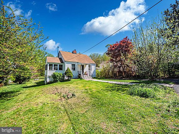 3rd image of 2923 Fairhill Rd