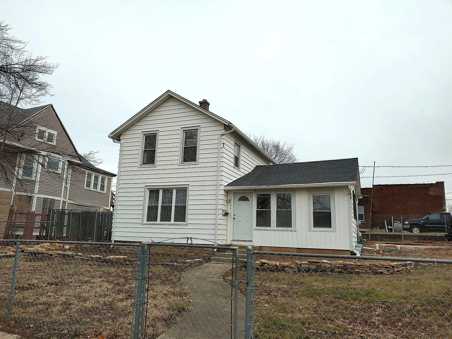 144 Akin Ave photo 1