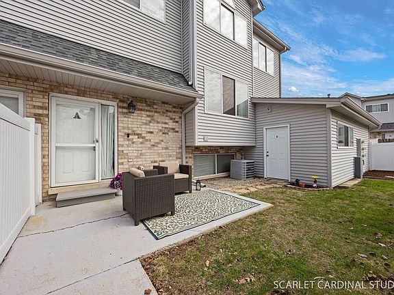 3rd image of 291 Park Ridge Ln Unit A