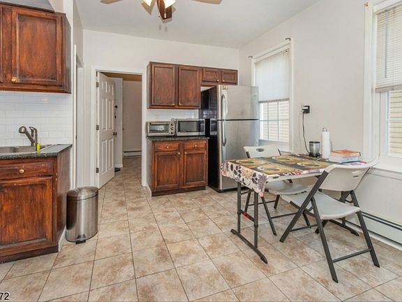 3rd image of 22 Orange Ave #1