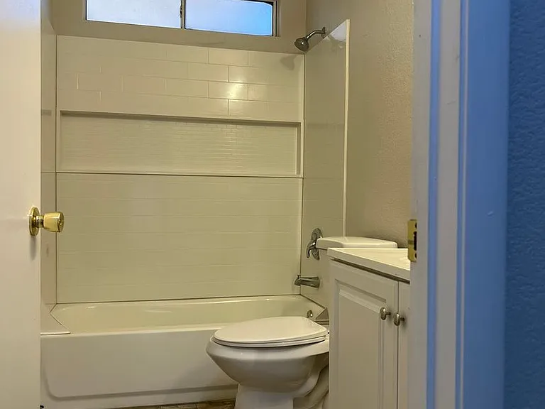2708 Ganzo St — Photo 6