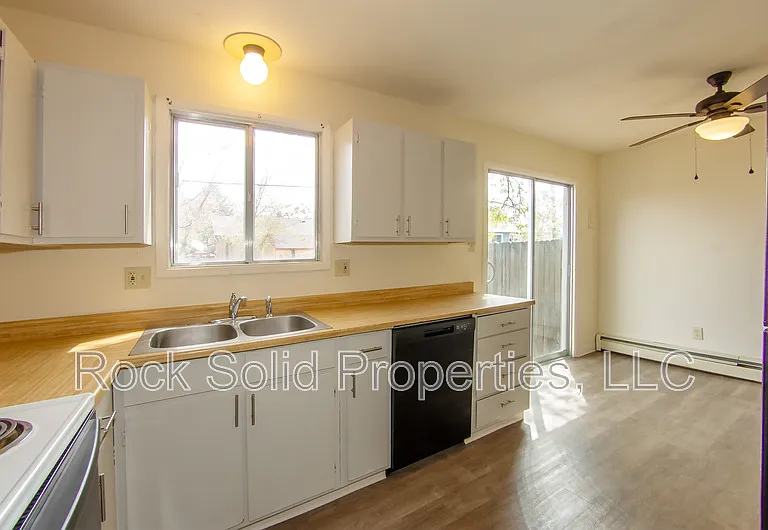 4721 Hickory Pl — Photo 10