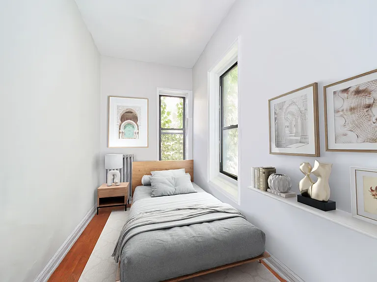 331 W 43rd St #3C — Photo 6