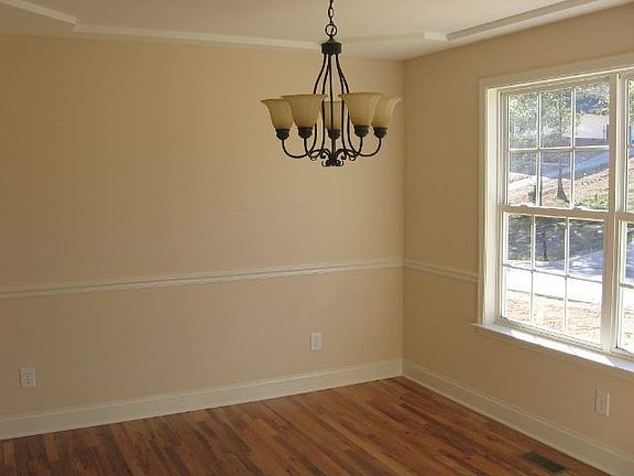 2nd image of 308 Farmway Dr SE