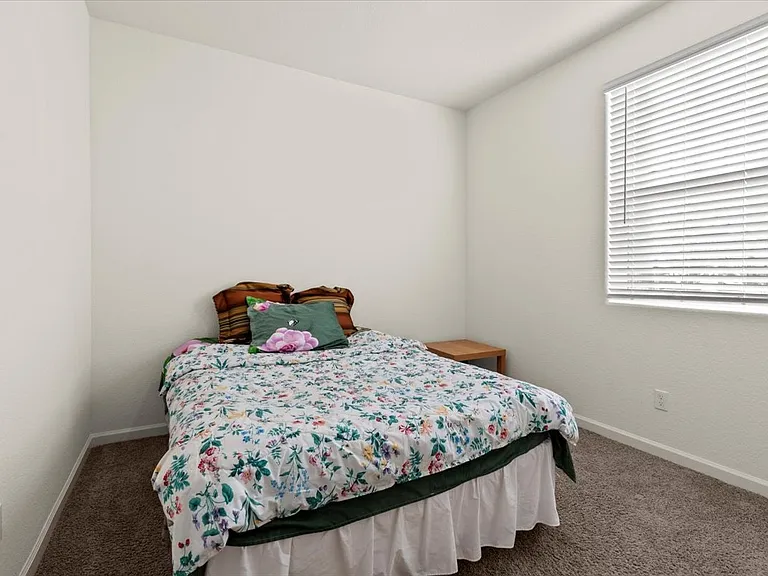 10400 Skynyrd Way — Photo 16
