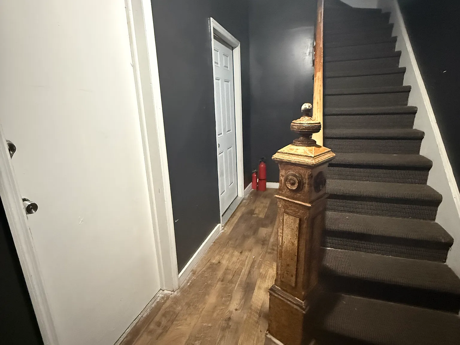138-140 E Jersey St — Photo 3