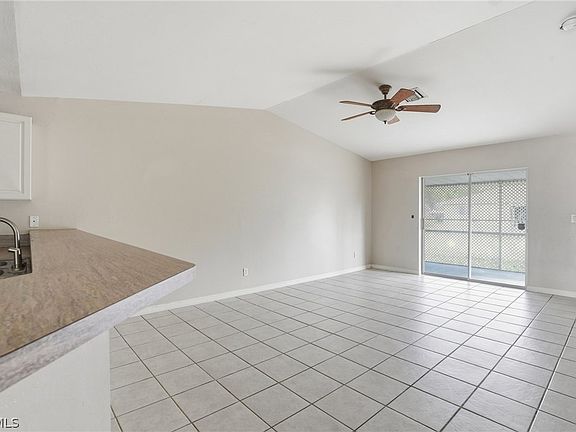 5th image of 5234/5234 30th St SW