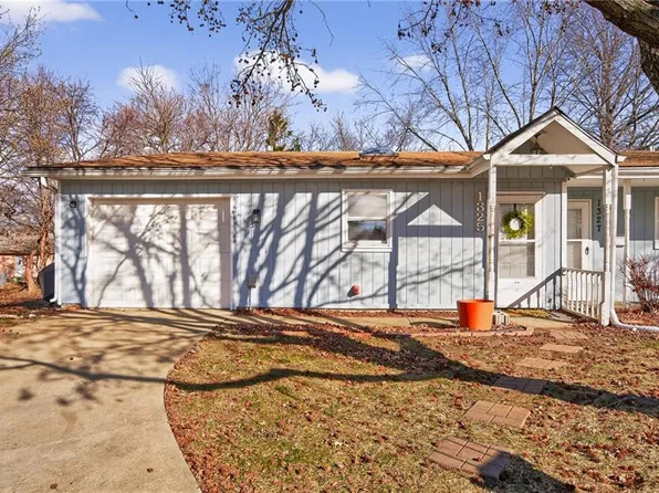 1325 N Harvey Dr, Olathe, KS 66061