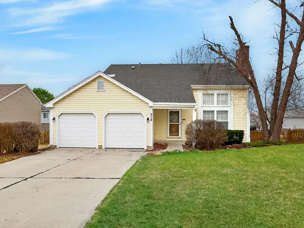 936 Hawthorne Dr, Crystal Lake, IL 60014