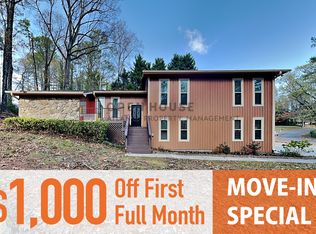 809 Randy Ct, Woodstock, GA 30188