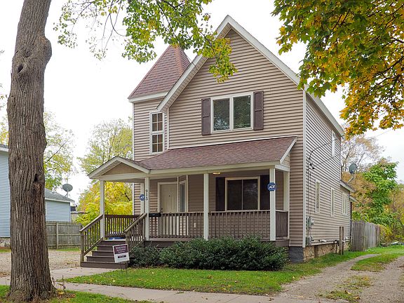 2nd image of 915 N Church St