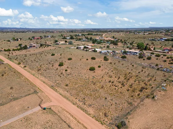 22 Calle De Carlotta, Santa Fe, NM 87507