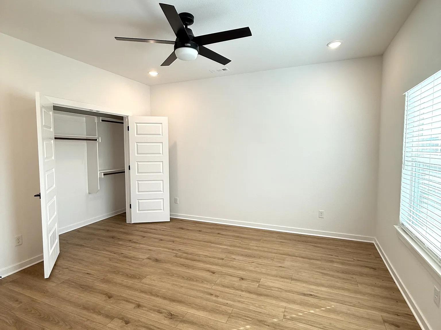 1528 Sligo Street - 1 — Photo 3
