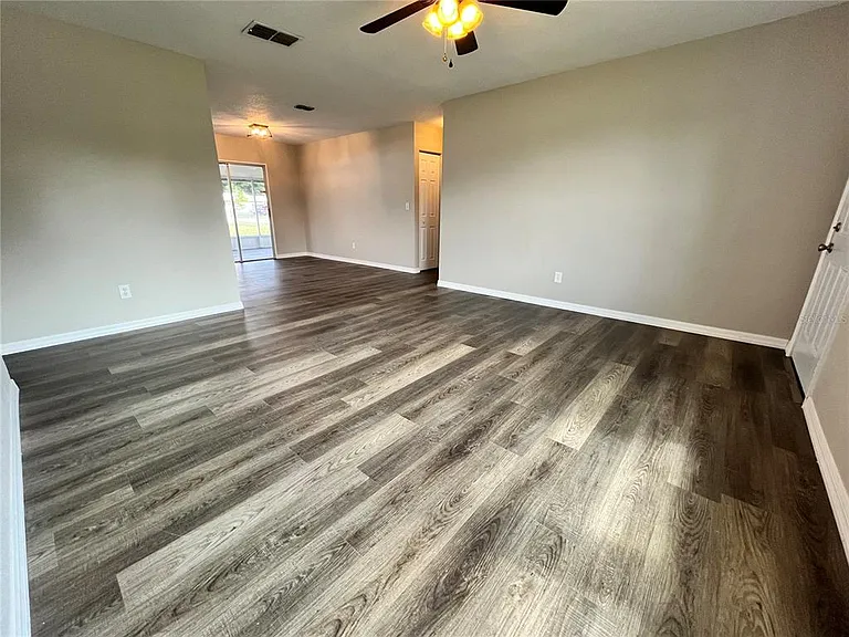 1494 Courtland Blvd — Photo 4