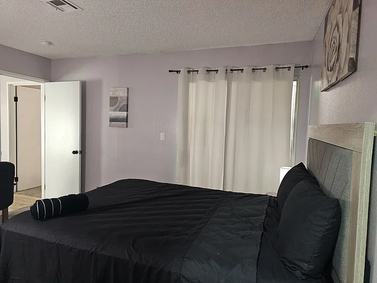457 N Lamb Blvd #E — Photo 13