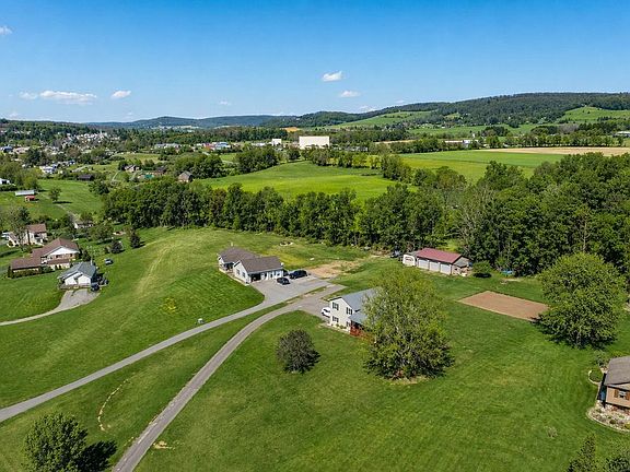 2nd image of 2074 Aiken Miller Rd
