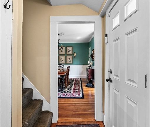 3rd image of 4 Pleasant Street Ave #4