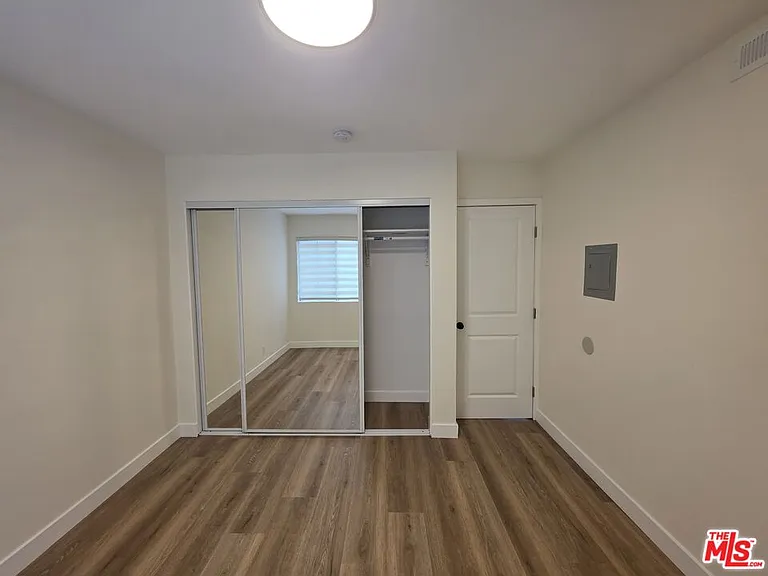 535 W 4th St #110 — Photo 12