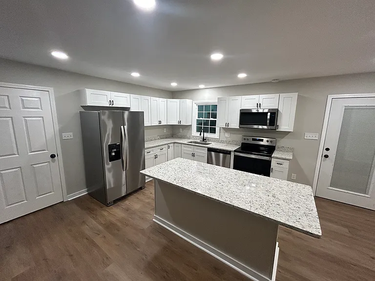 21 Robin Hood Ln — Photo 5