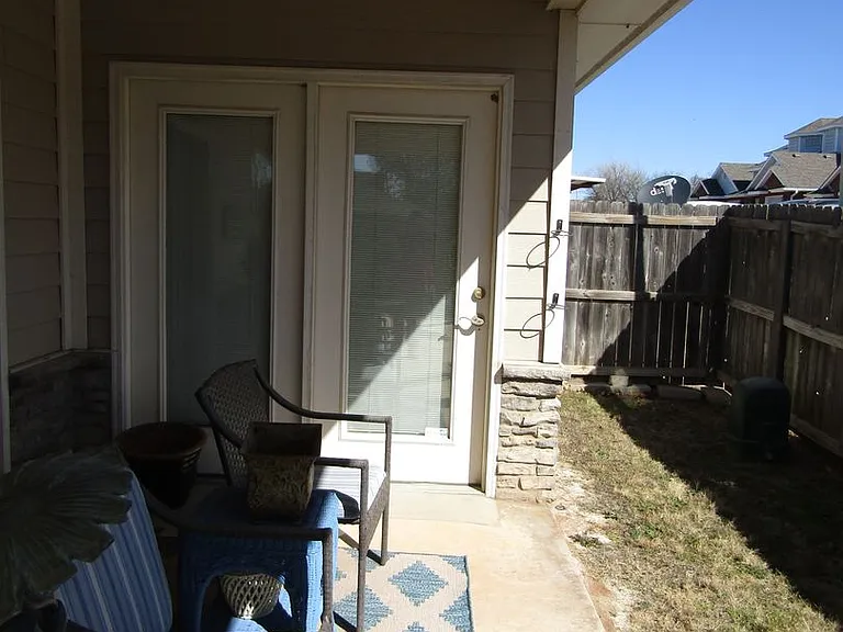 505 NW Fairway Villa Dr — Photo 14