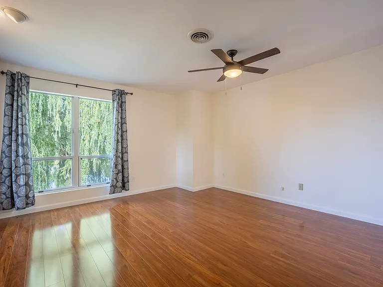 31 Pond Dr W — Photo 9
