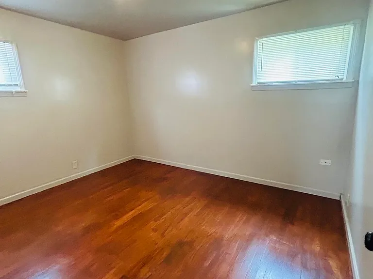 27392 Osmun St — Photo 9