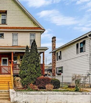 2nd image of 315 N Lincoln Ave