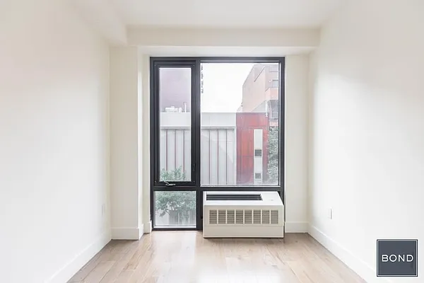 Rented by Bond New York | media 19