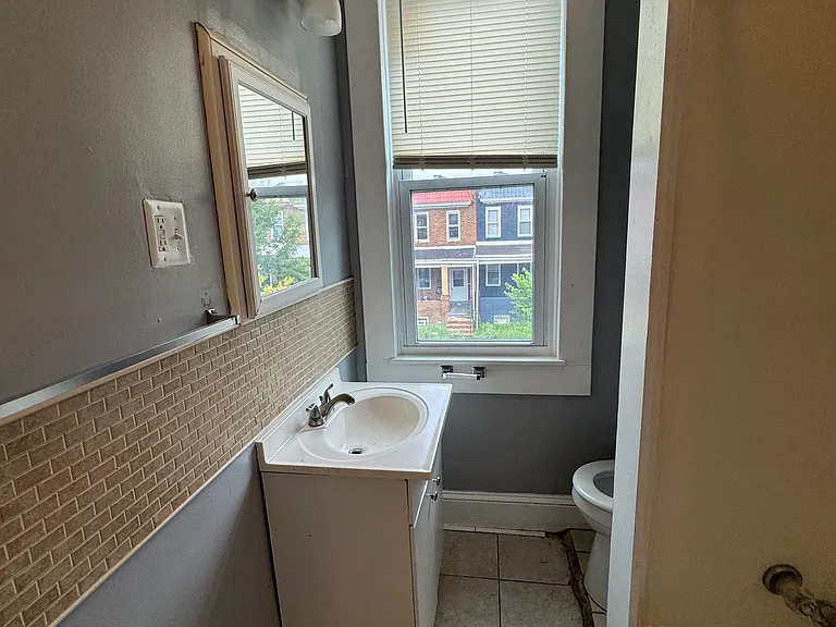 3125 Cliftmont Ave — Photo 22