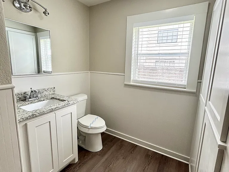 1606 N Travis St — Photo 19