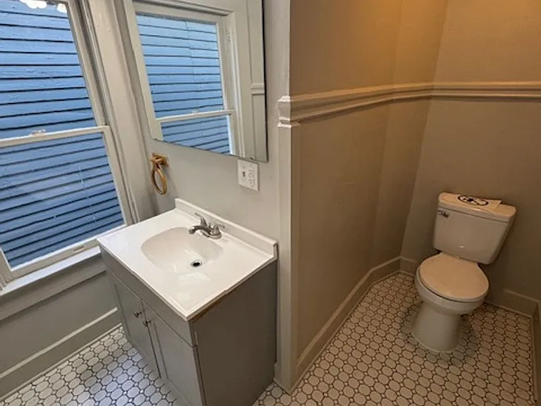 901 W Main St — Photo 6
