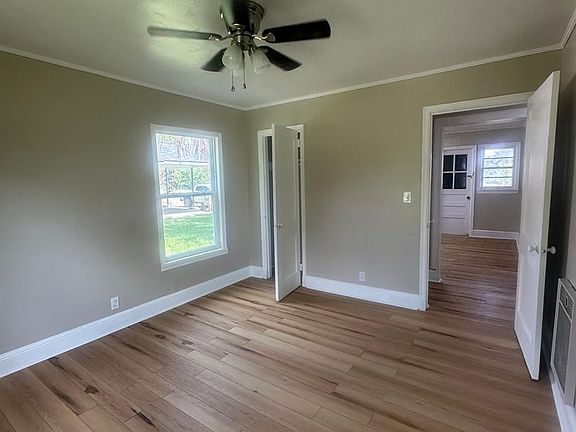 5th image of 59 E Parsonage St
