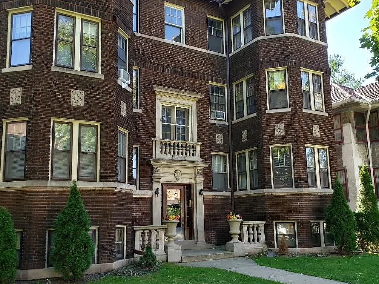 47 Washington Blvd #2W — Photo 1