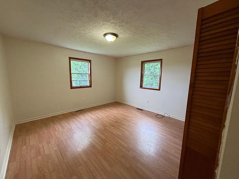 304 Reservoir St — Photo 8