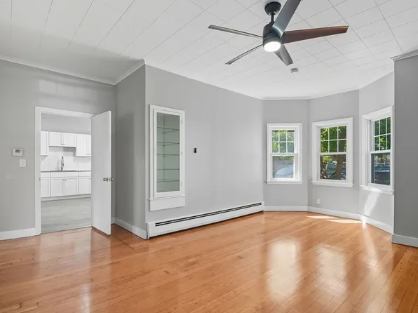 246 E Dwight St, Holyoke, MA 01040