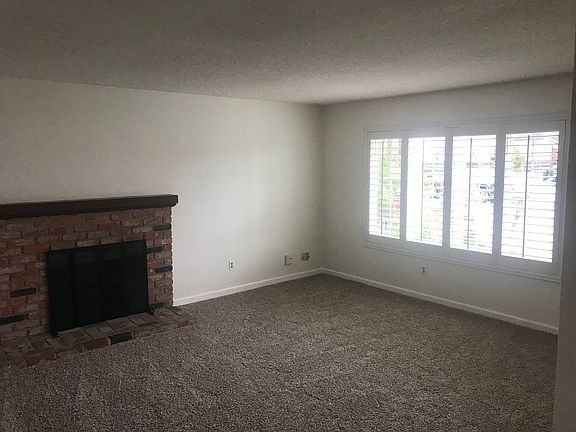 3rd image of 992 Hawaii Ave