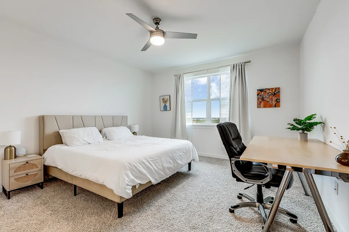 3 bed, 1500 sqft, $4,500 — Photo 4