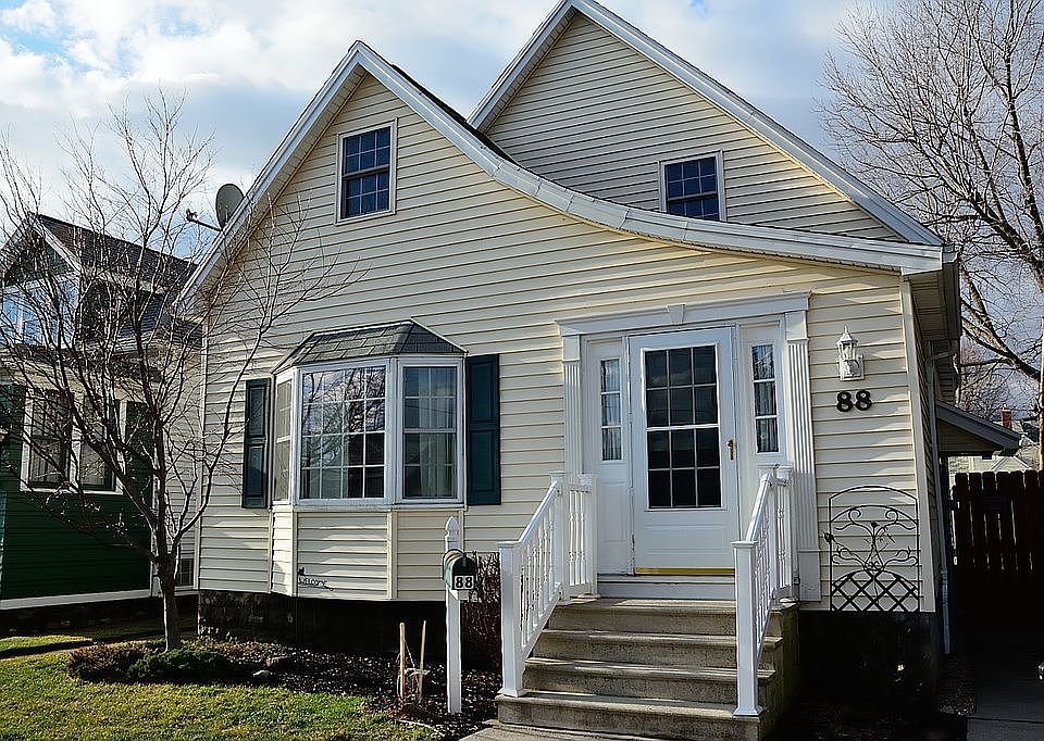 1st image of 88 Tamarack St