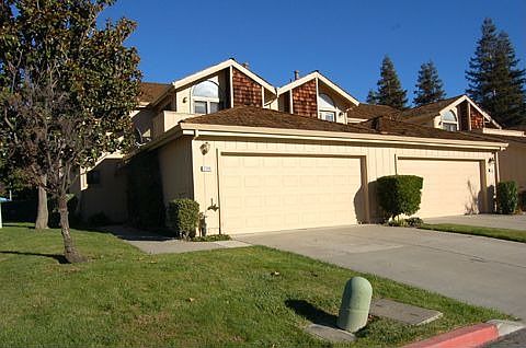 2nd image of 2390 Leptis Cir